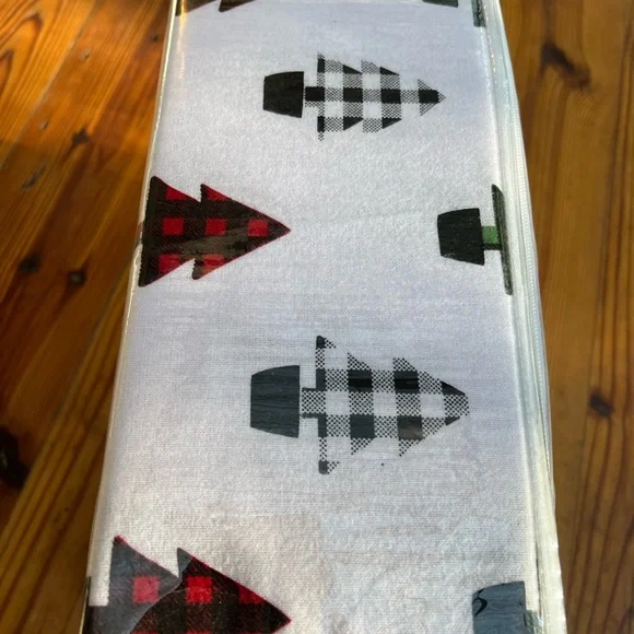 ALTITUDE HOME Christmas Trees Flannel Queen Sheet Set NWT NEW - Picture 5 of 5